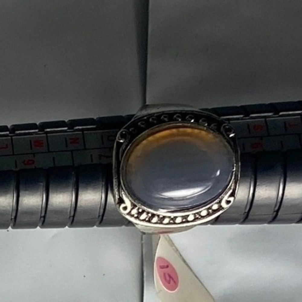 Mens Silver Tone Ring with Dark Blue Stone Beaded‎ Band Size 7.5
